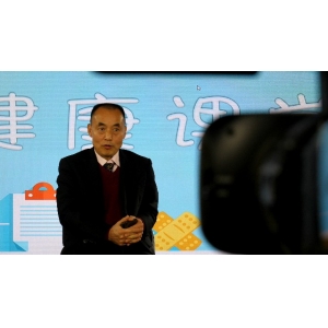 完善人才梯隊(duì)建設(shè)，提高核心競(jìng)爭(zhēng)力