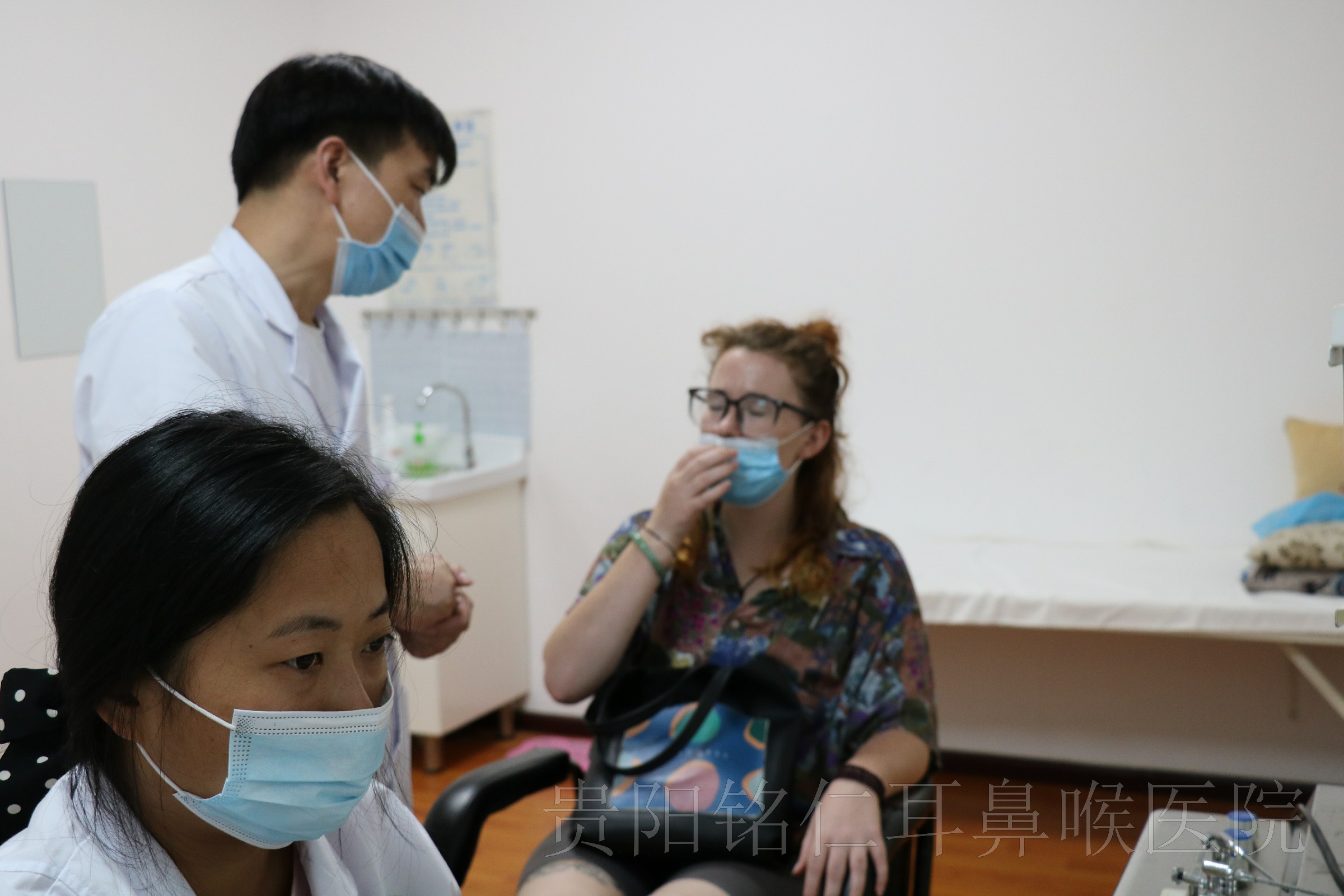 點(diǎn)贊好評   外國友人對貴陽銘仁耳鼻喉醫(yī)院頻頻稱贊(圖1)